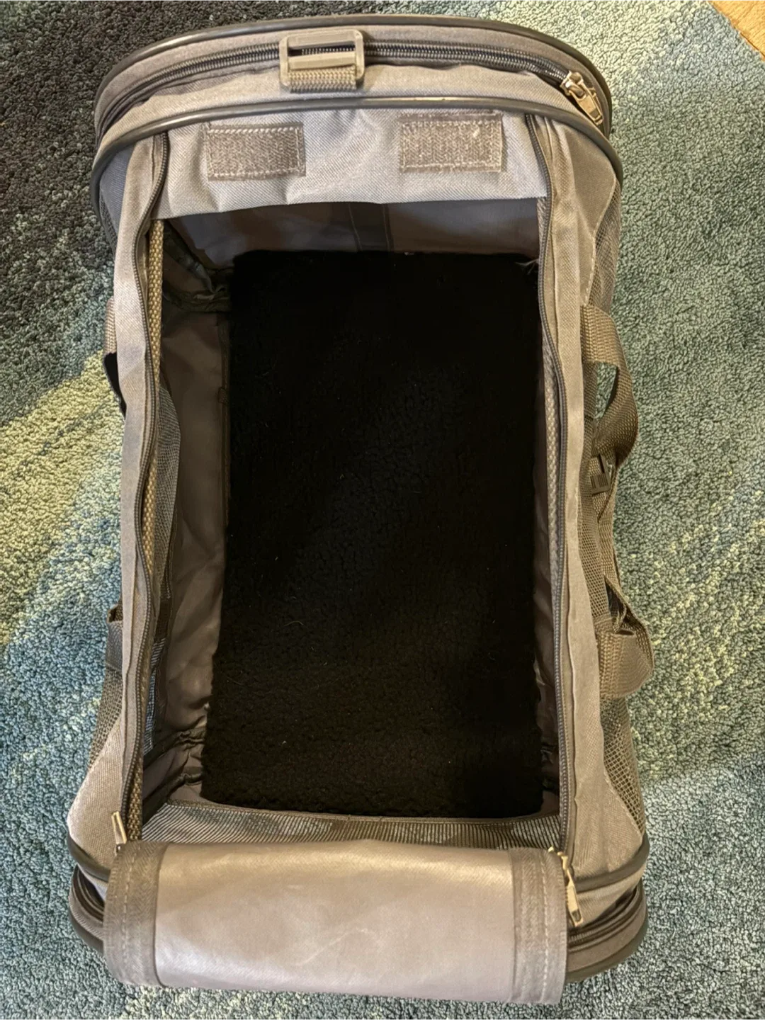 Grey Pet Carrier image indicator(3)