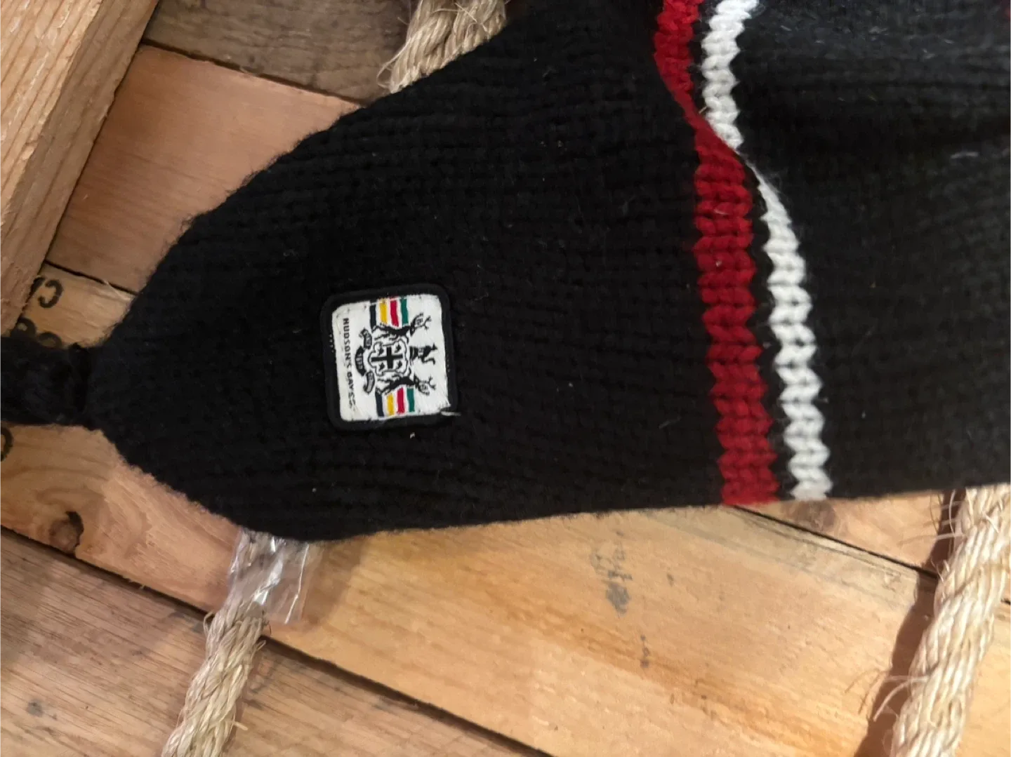 🇨🇦 Canada Toque - Hudson’s Bay Olympic Edition image indicator(3)