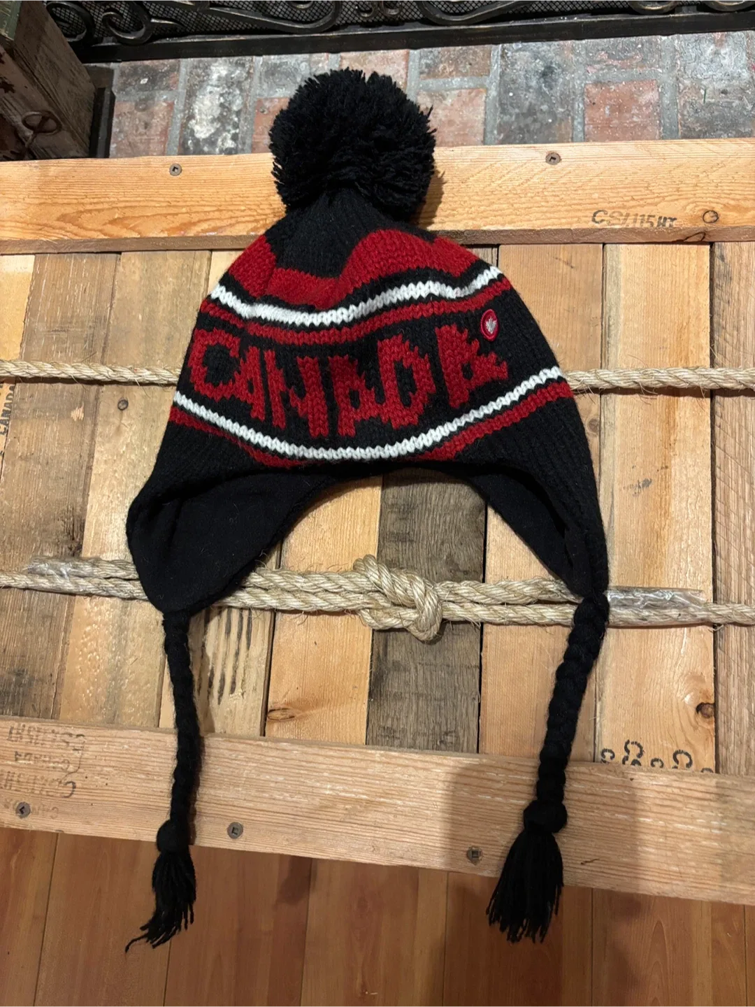 🇨🇦 Canada Toque - Hudson’s Bay Olympic Edition image indicator(5)