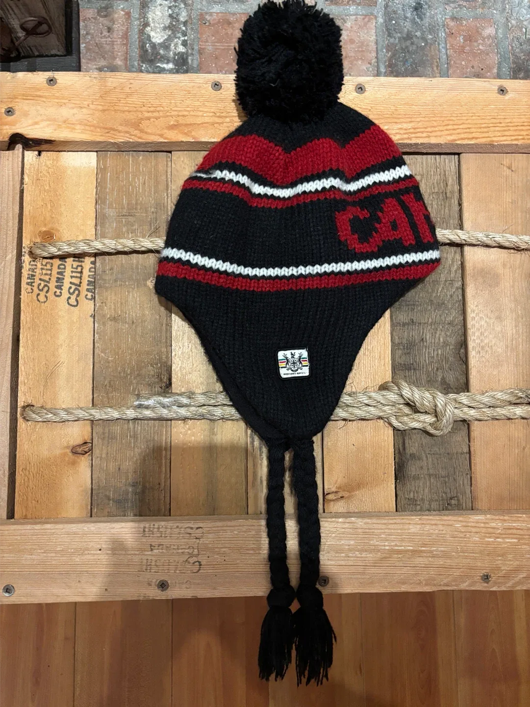 🇨🇦 Canada Toque - Hudson’s Bay Olympic Edition image indicator(4)