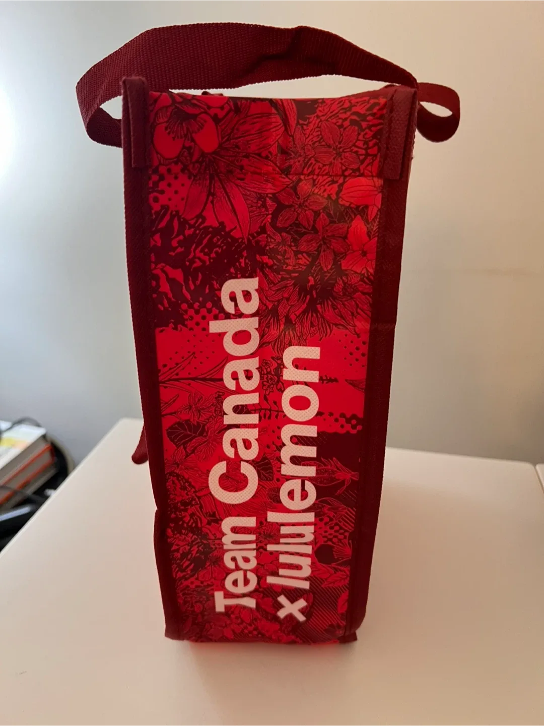 Lululemon Team Canada Reusable Tote Bag - perfect lunch bag image indicator(5)