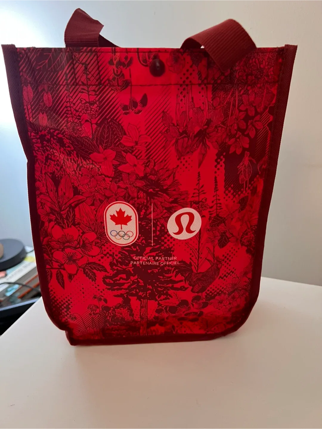 Lululemon Team Canada Reusable Tote Bag - perfect lunch bag image indicator(6)