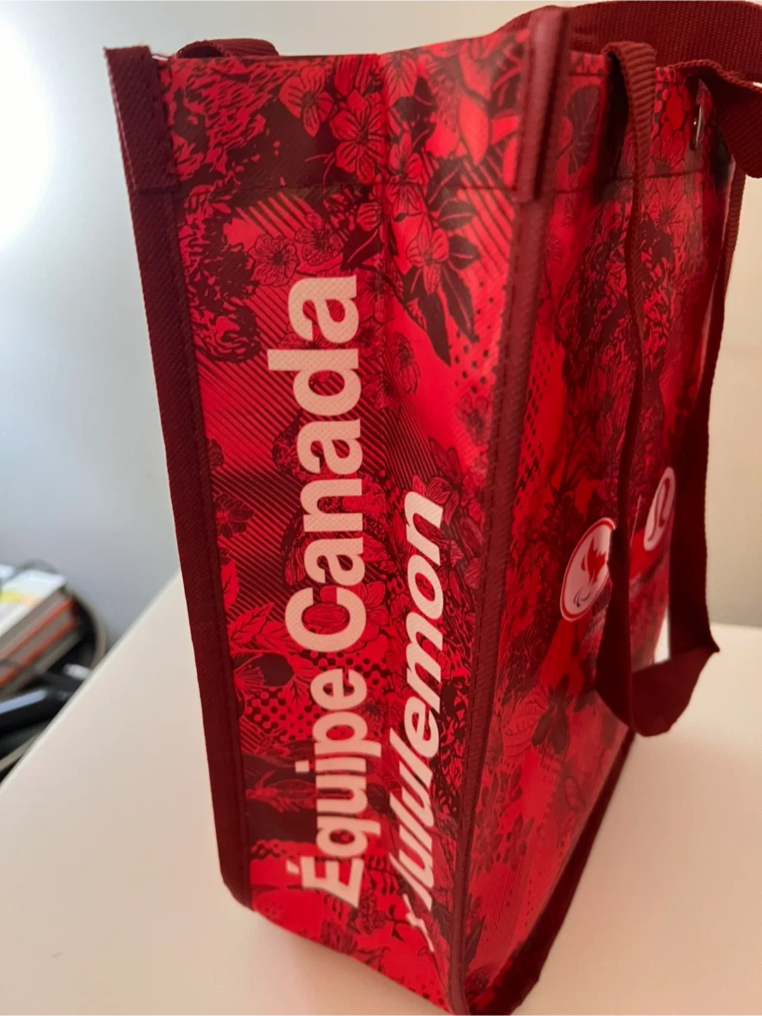 Lululemon Team Canada Reusable Tote Bag - perfect lunch bag image indicator(4)