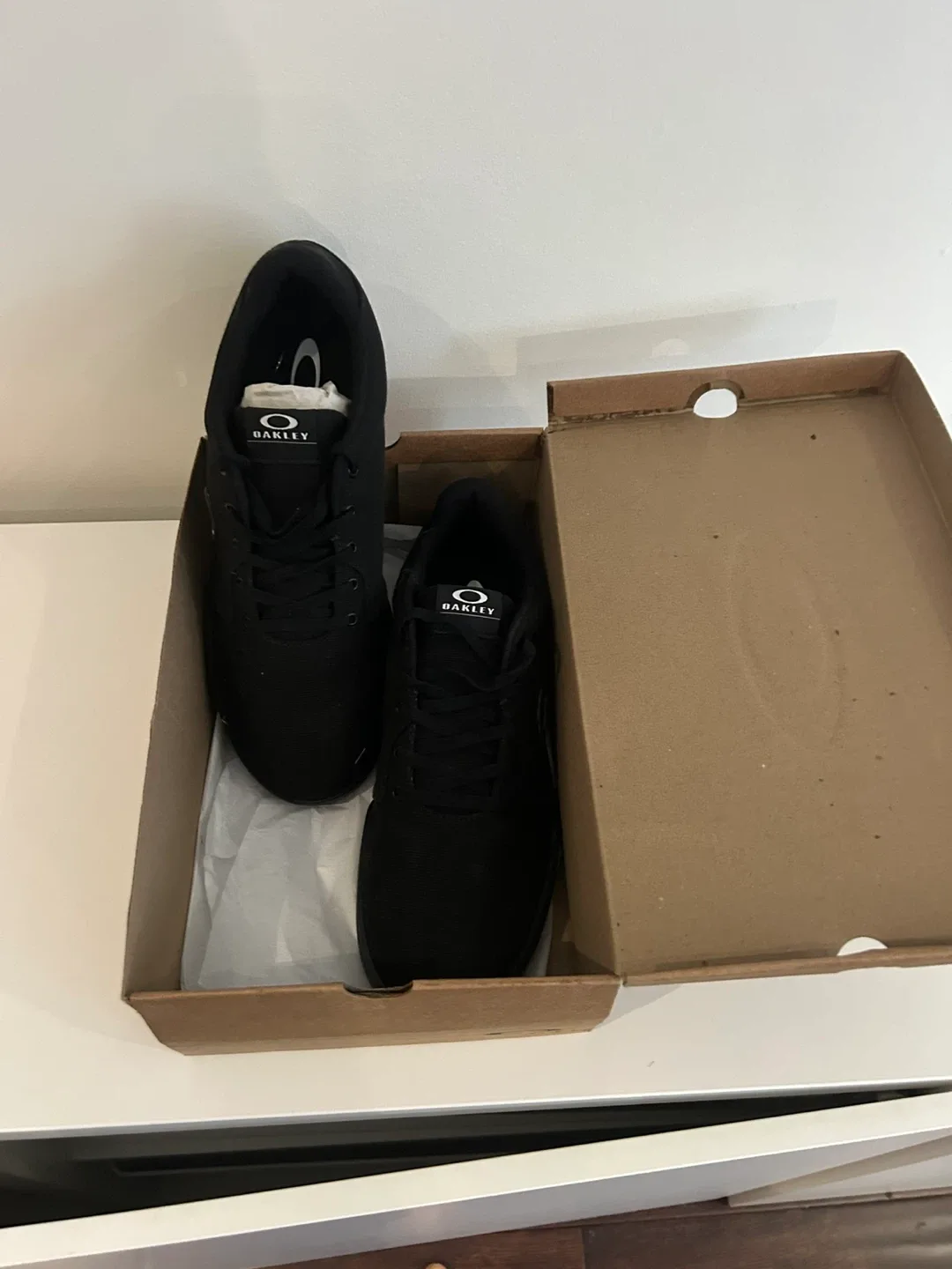 Oakley Men’s Canvas Flyer Black Sneakers Size 12.5 image indicator(2)