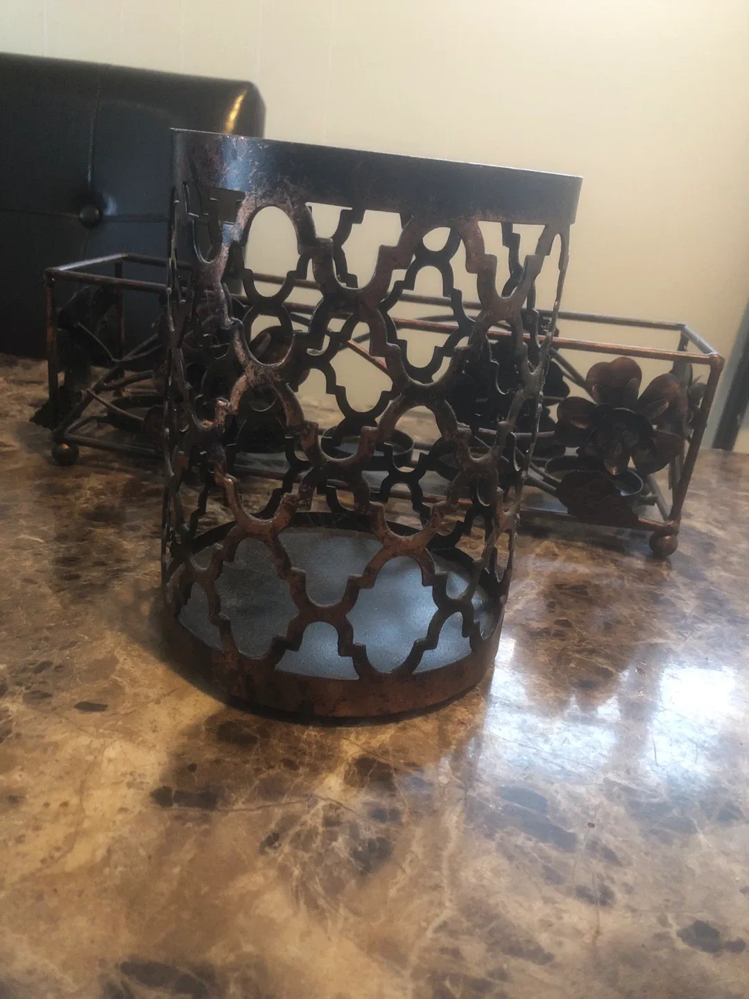 Metal Floral Candle Holders image indicator(5)