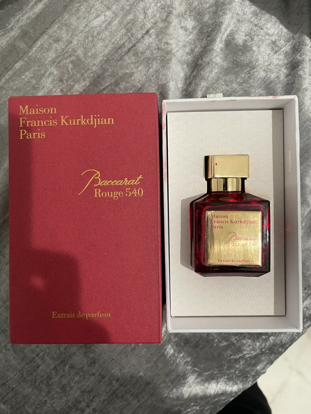 Vendo perfumes completamente nuevos originales image indicator(2)