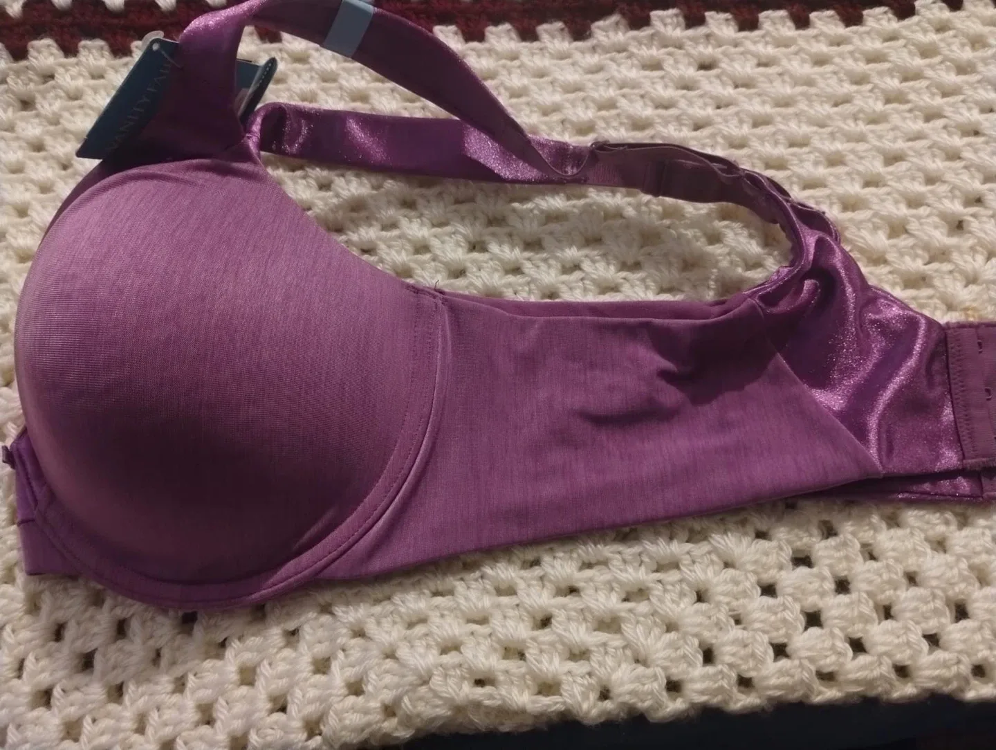Vanity Fair Bra - Size 38C image indicator(6)