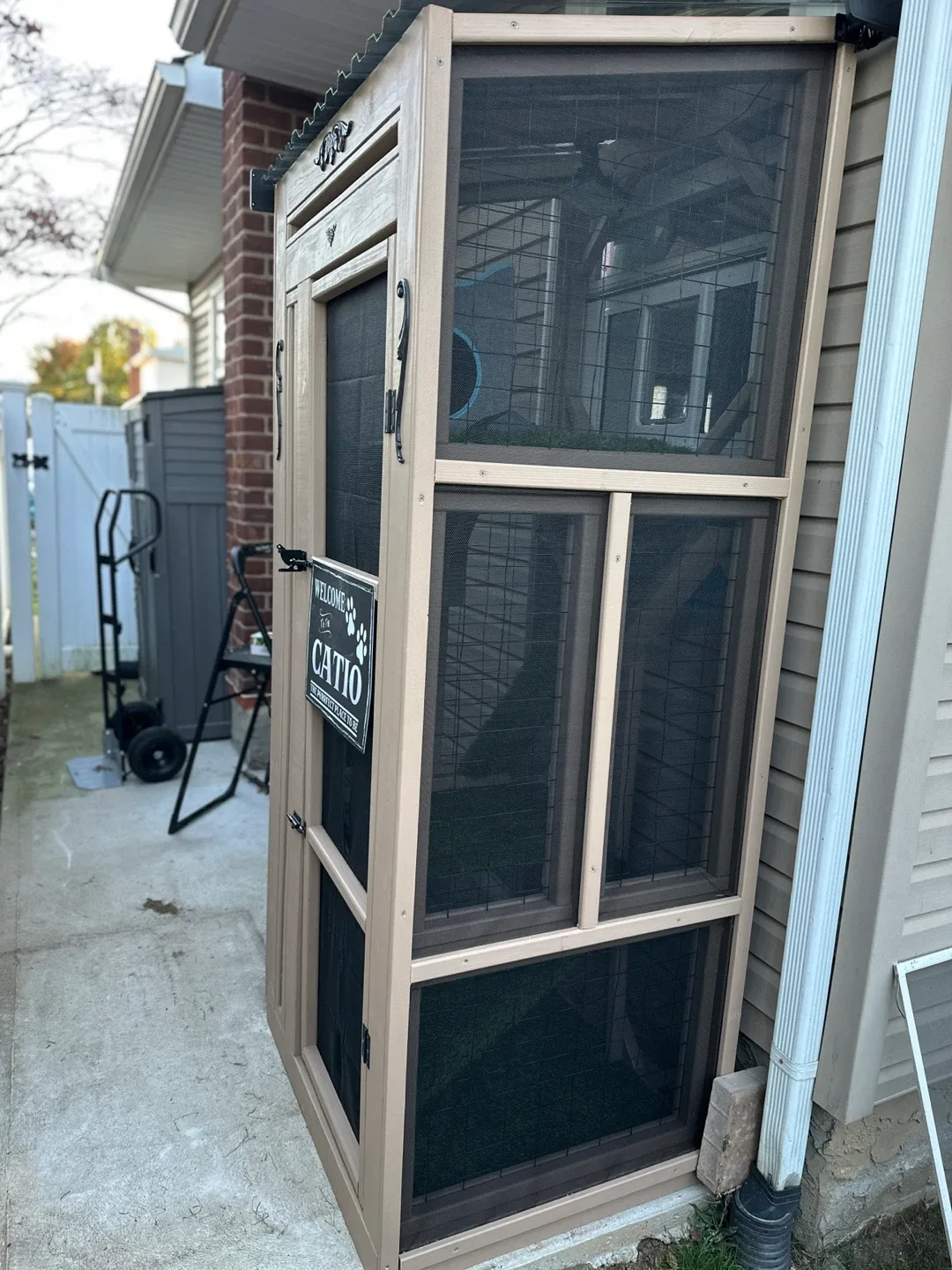 Luxury Catios & Towers 🐾 | Built to Last 10+ Years image indicator(6)