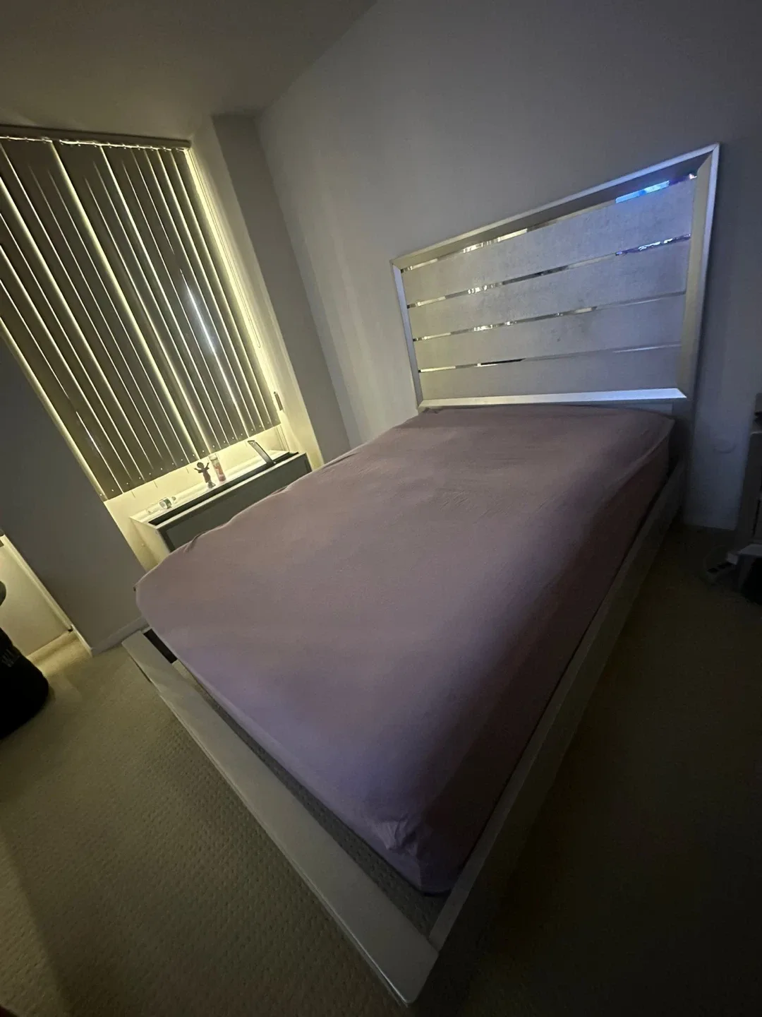 Queen Size Bed Frame image indicator(5)