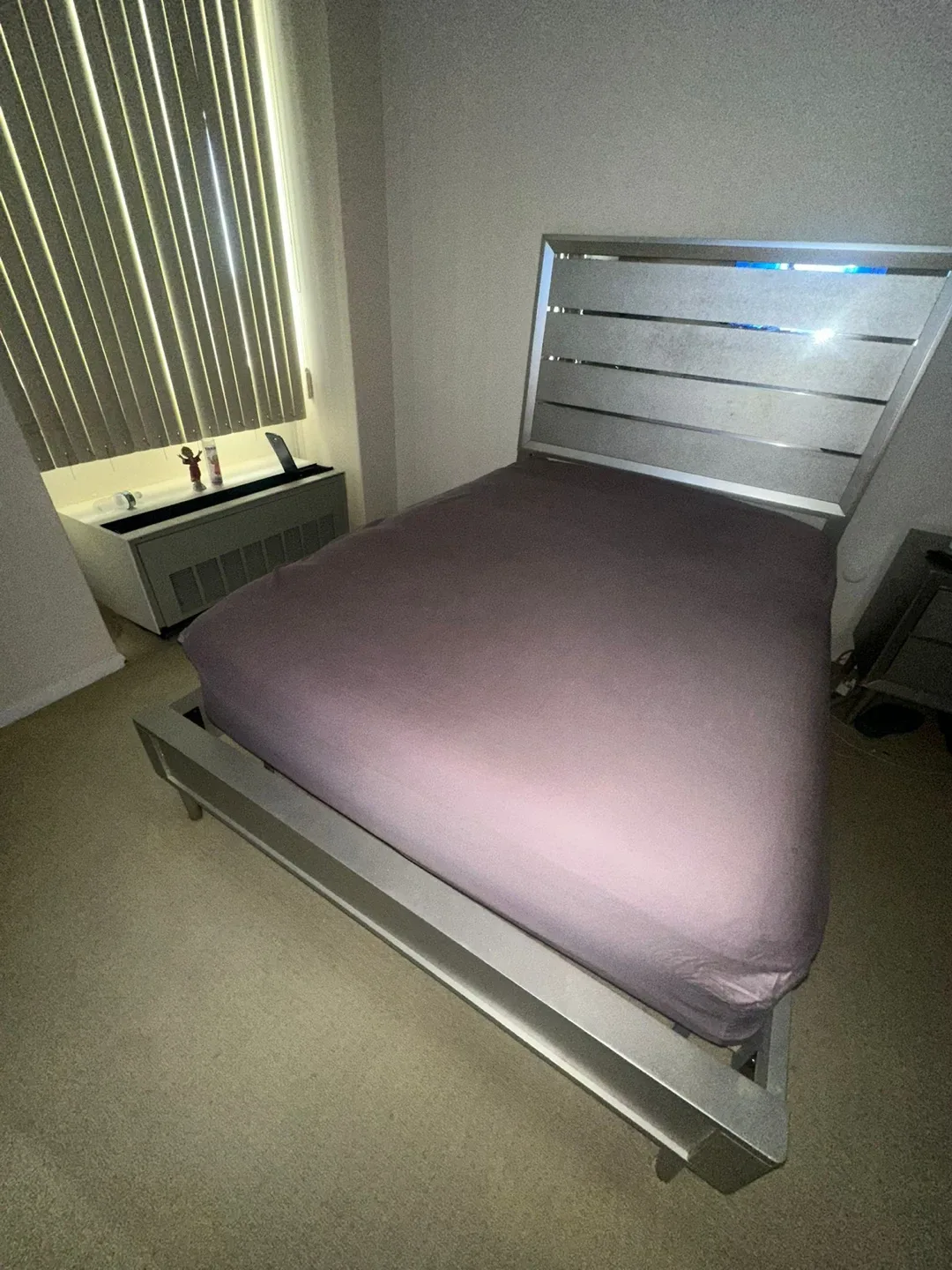 Queen Size Bed Frame image indicator(4)