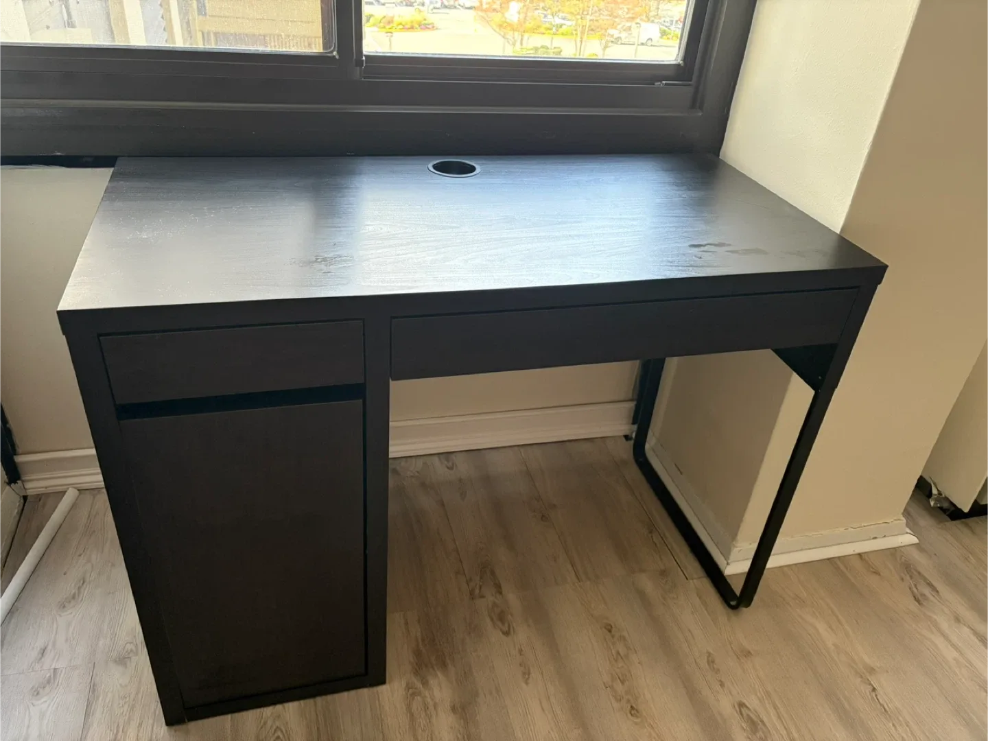 Black Desk with Storage image indicator(2)