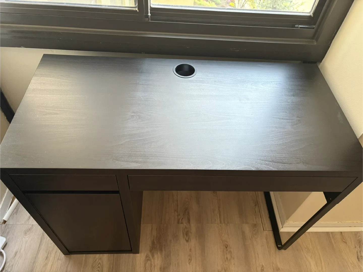 Black Desk with Storage image indicator(4)