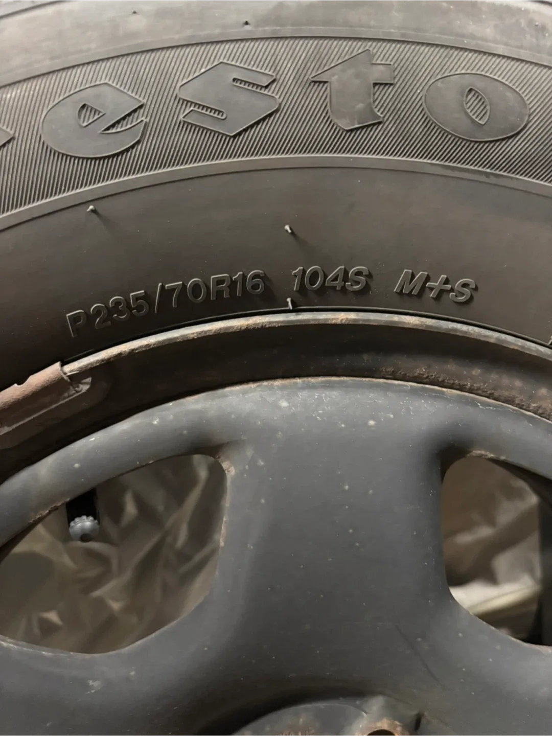 Firestone Winterforce 2 P235/70R16 Tire image indicator(2)