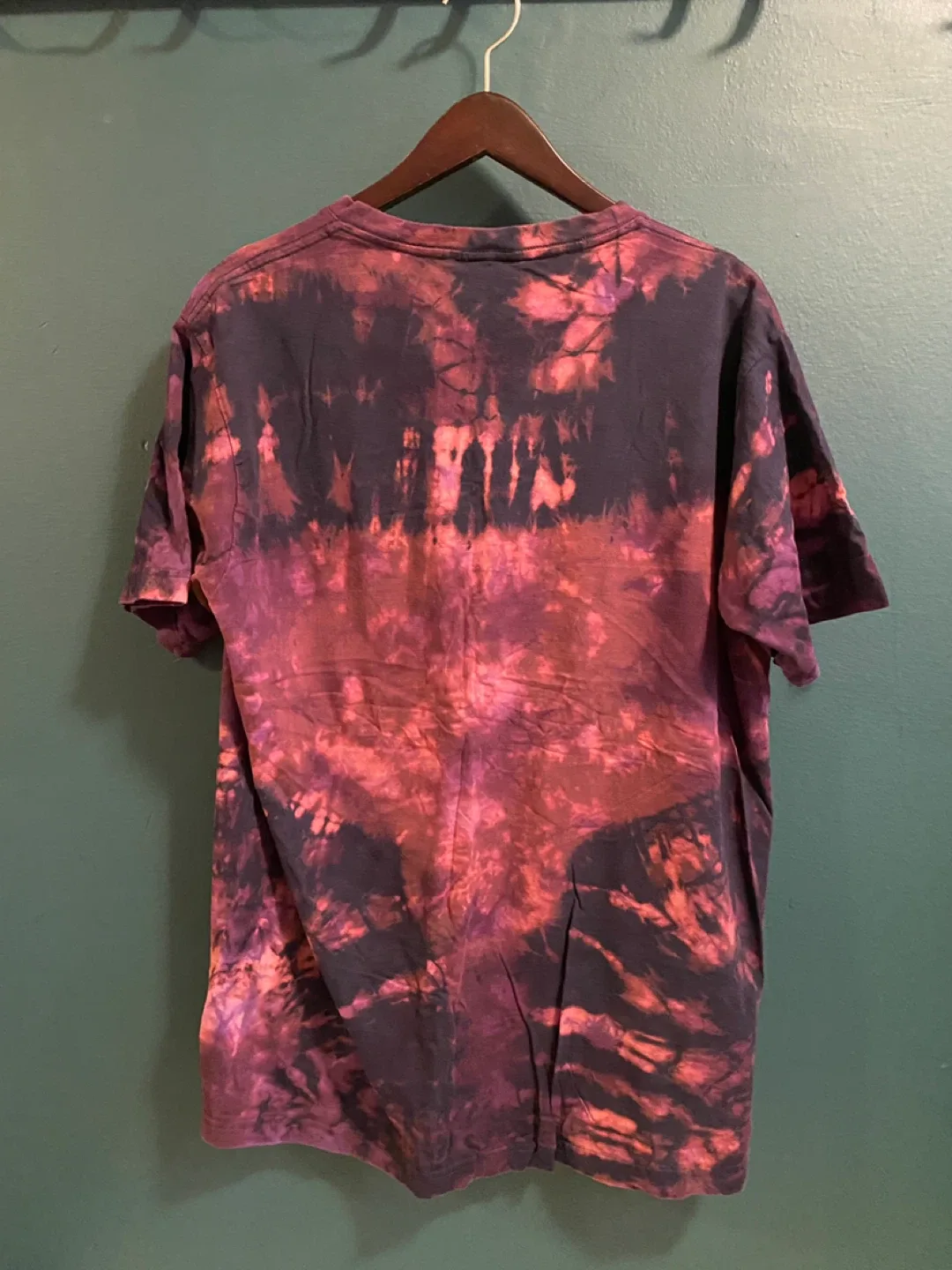 Hand Tie Dye V-Neck T-Shirt - Men’s XL image indicator(2)