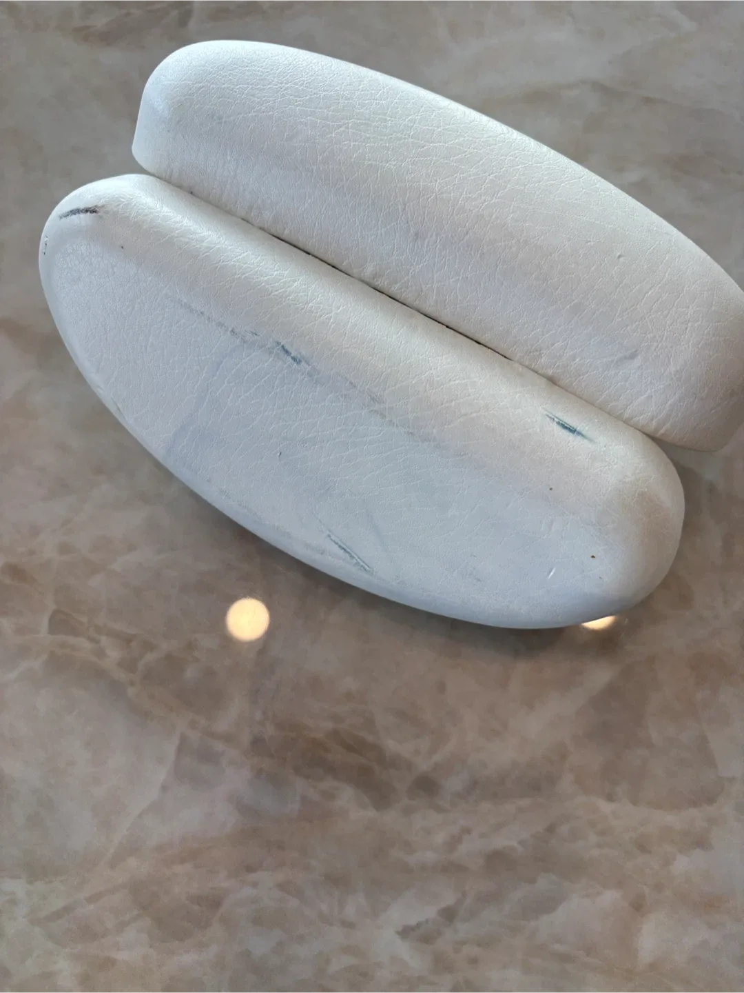 Diesel White Eyeglasses Case image indicator(3)