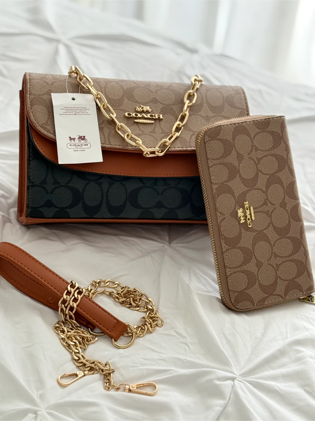 Coach Purses with Matching Wallet (Brand New) - photo 2
