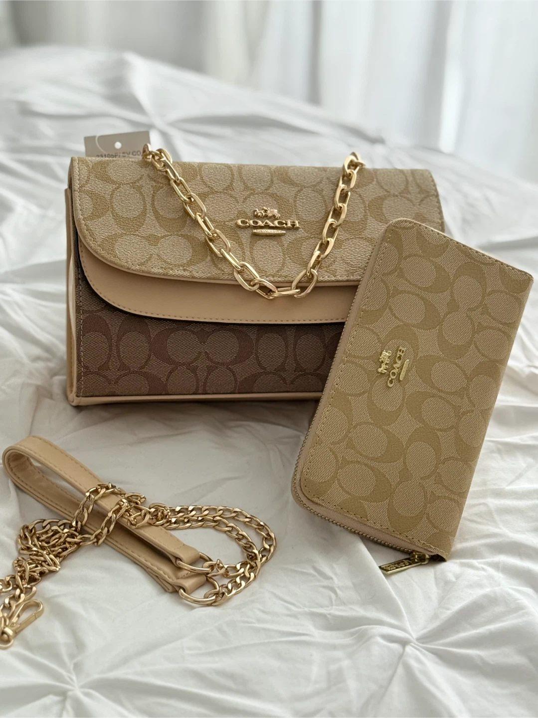 Coach Purses with Matching Wallet (Brand New)