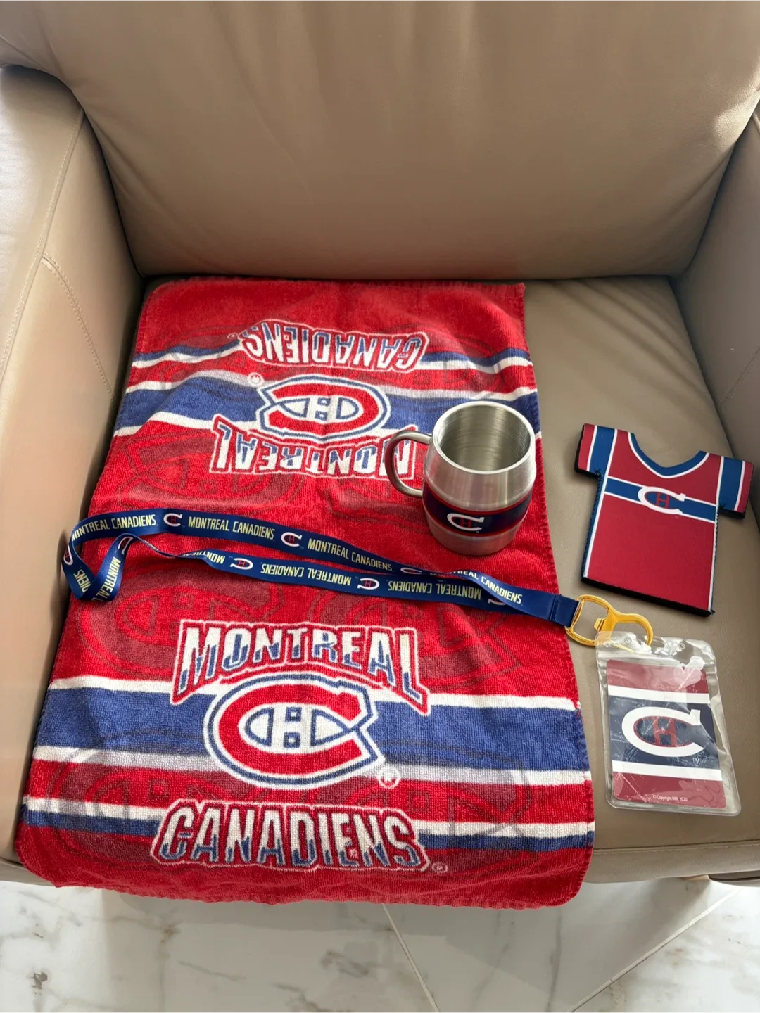 4 piece Montreal Canadiens Fan Bundle thumbnail