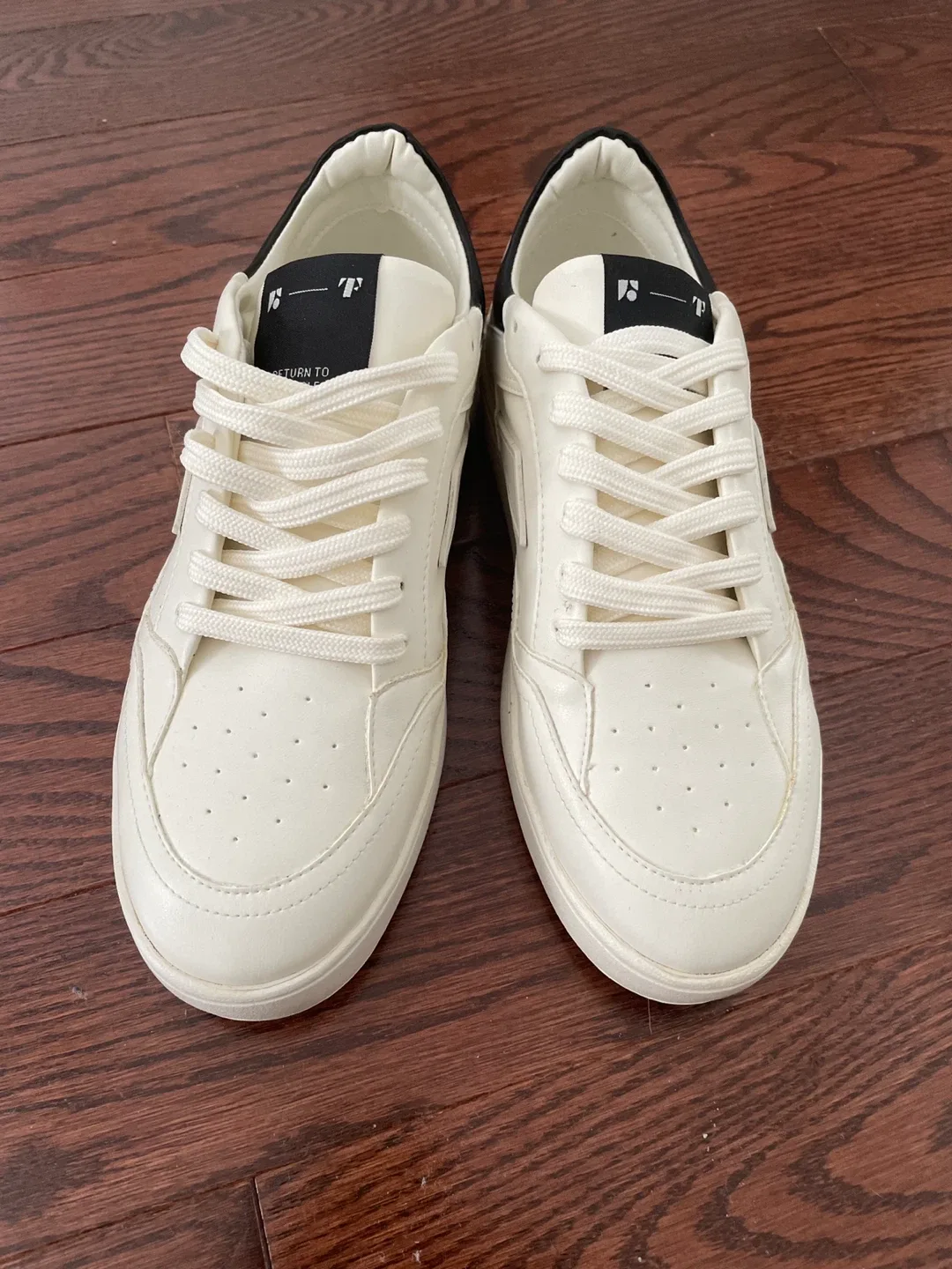 Frank and Oak Sneakers NEW