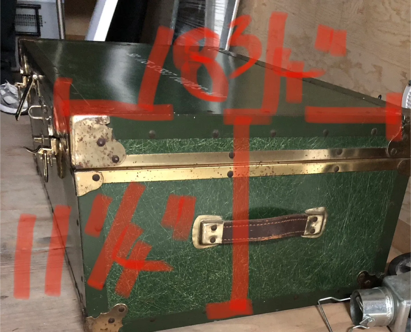 Vintage Green Army Trunk Barrack Box Foot Locker image indicator(2)