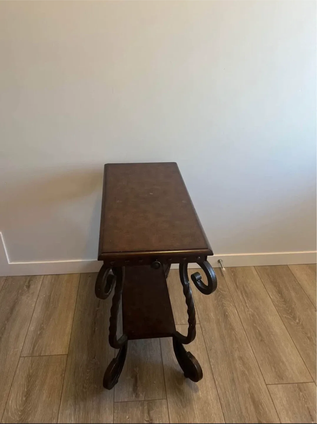 Ashley Side Table image indicator(2)