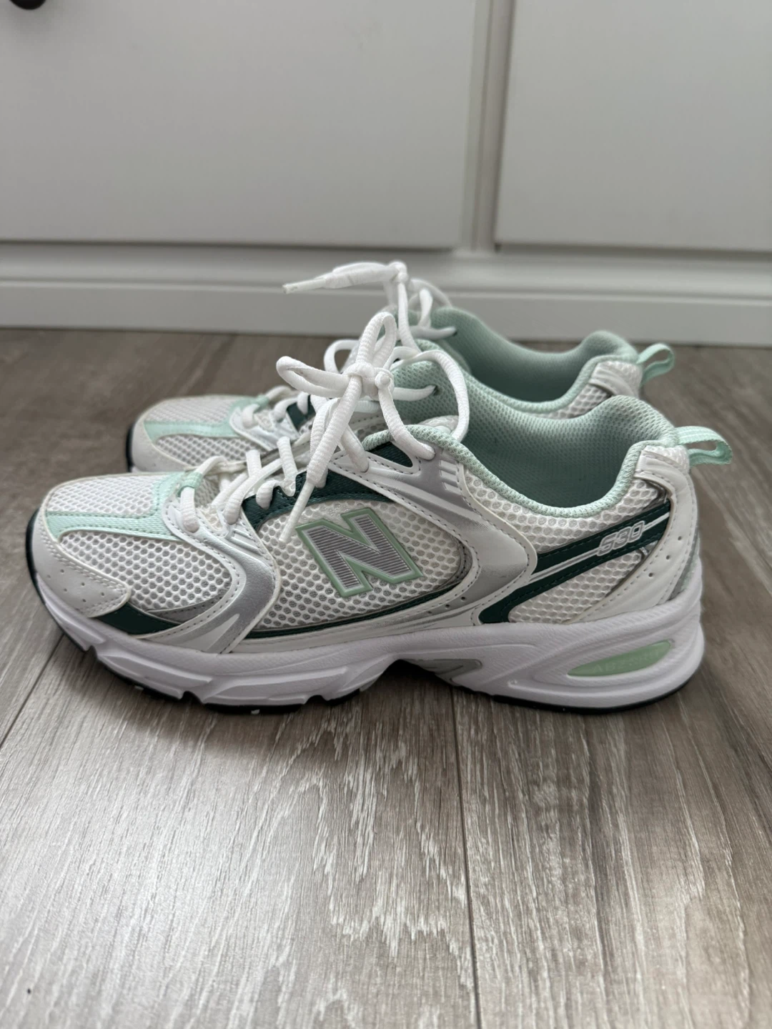 New Balance 530 Sneakers - US Women's 7