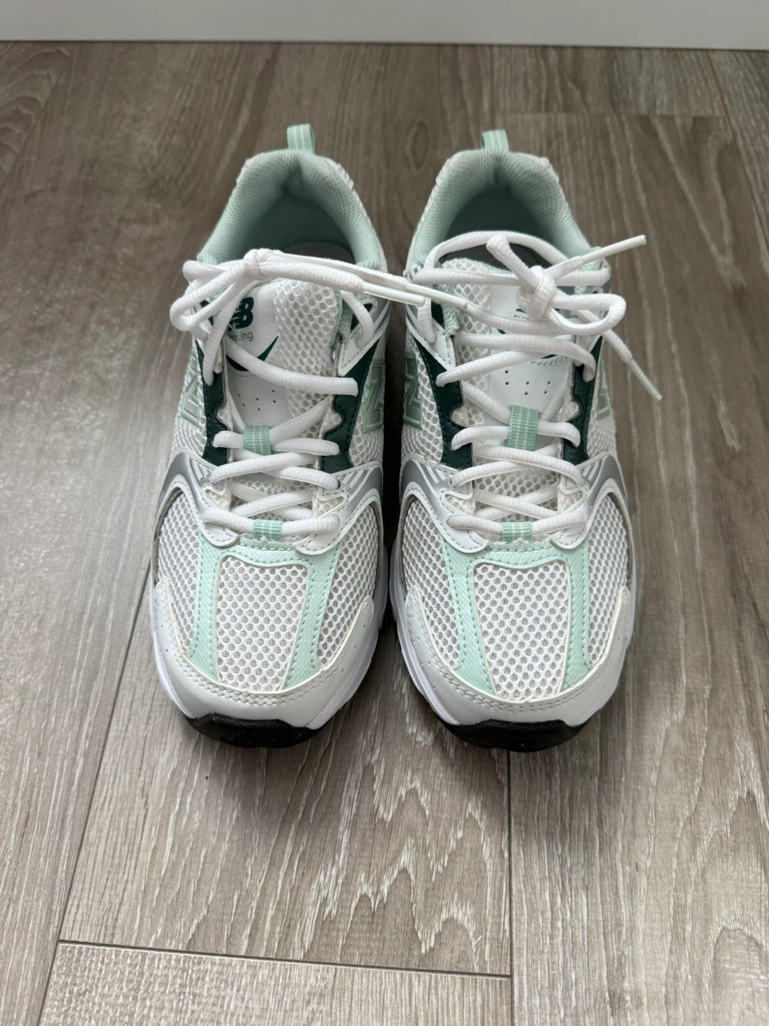 New Balance 530 Sneakers - US Women's 7 - photo 2