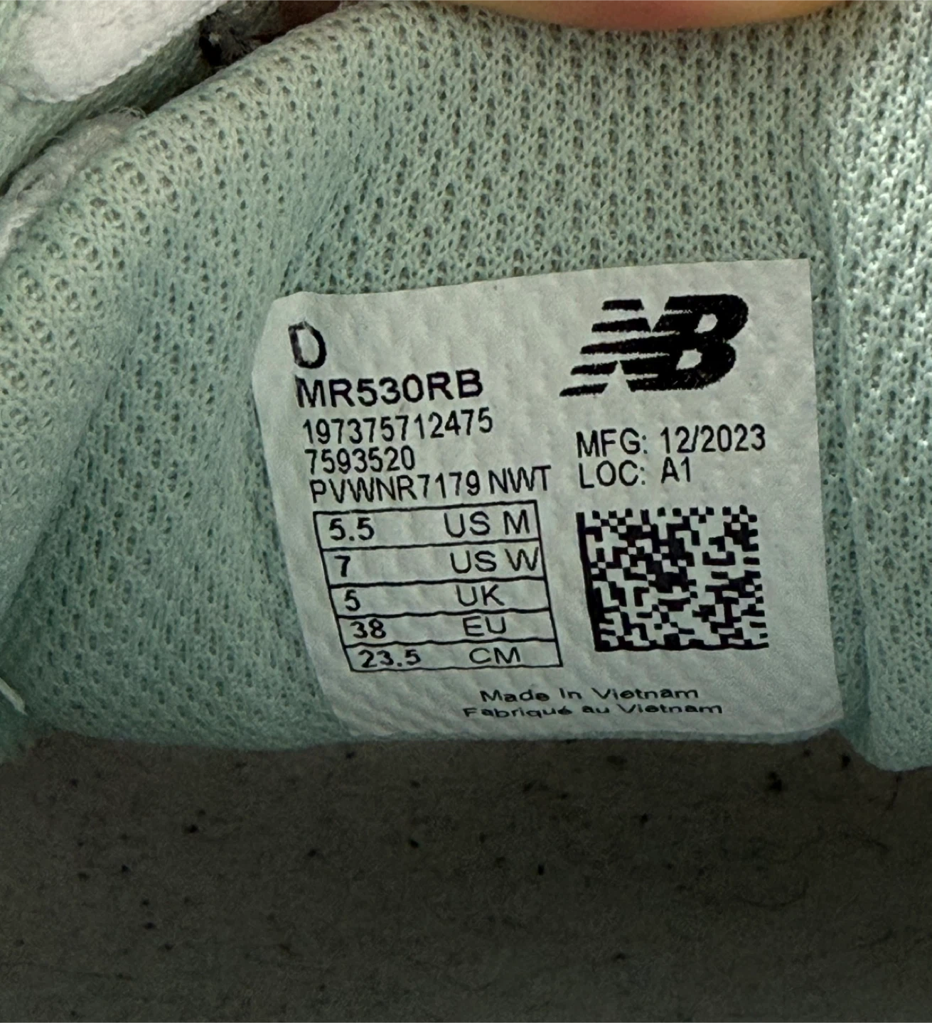 New Balance 530 Sneakers - US Women's 7 - photo 3