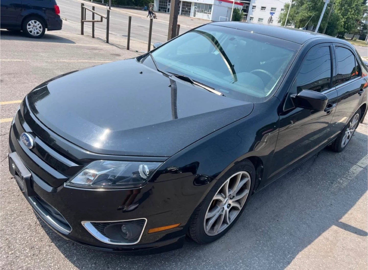 2012 Ford Fusion Sedan Clean title as is sale - photo 3
