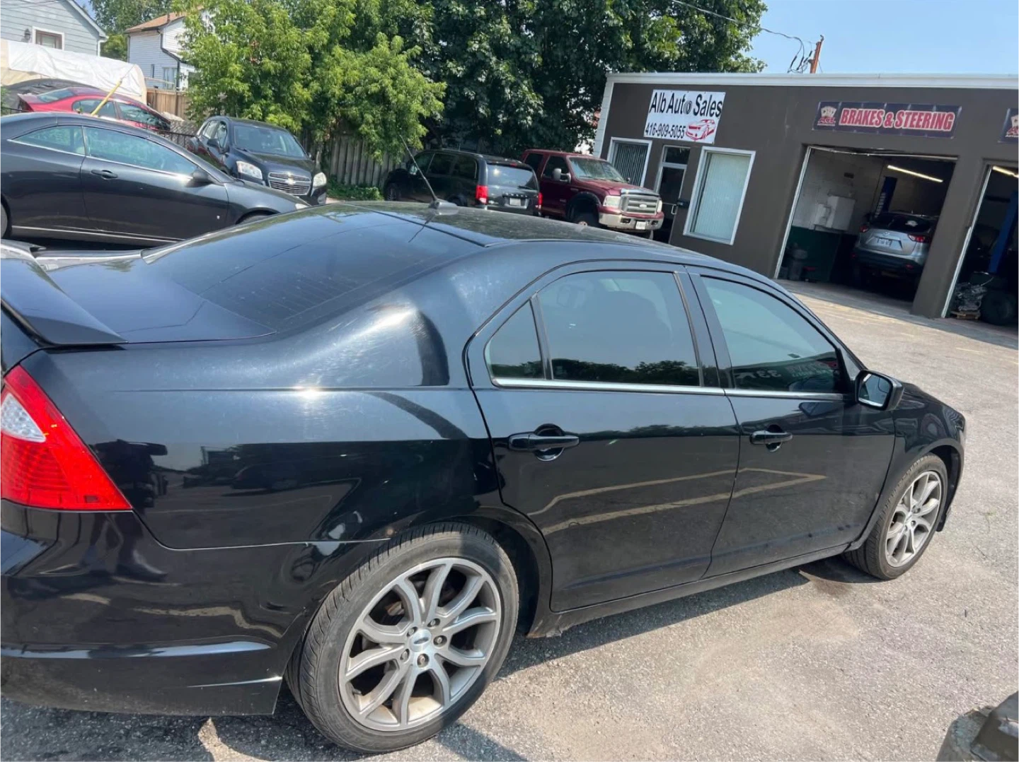 2012 Ford Fusion Sedan Clean title as is sale