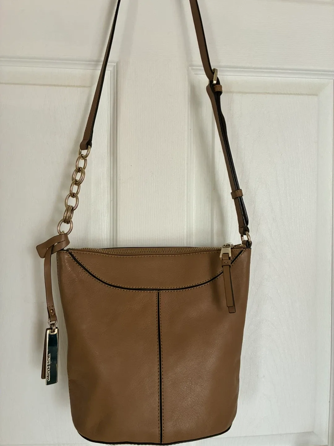 Vince Camuto Leather crossbody Bag