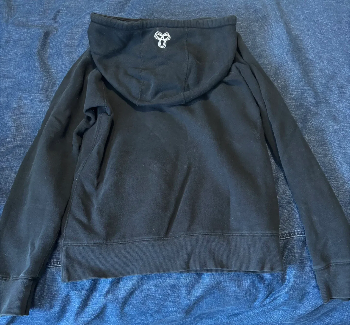 Vintage TNA Black Hoodie - Size Medium image indicator(2)