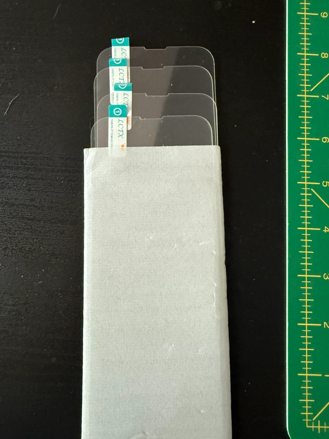 iPhone 13/14 tempered glass screen protector