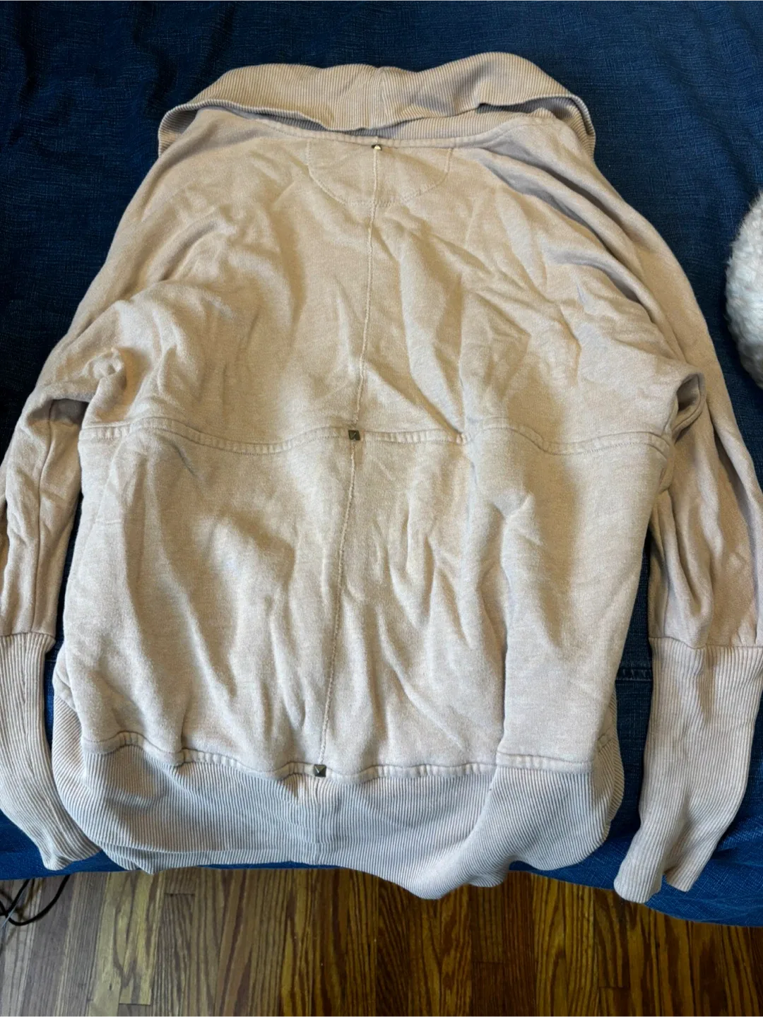 Wilfred Cardigan Beige - Size Medium image indicator(2)