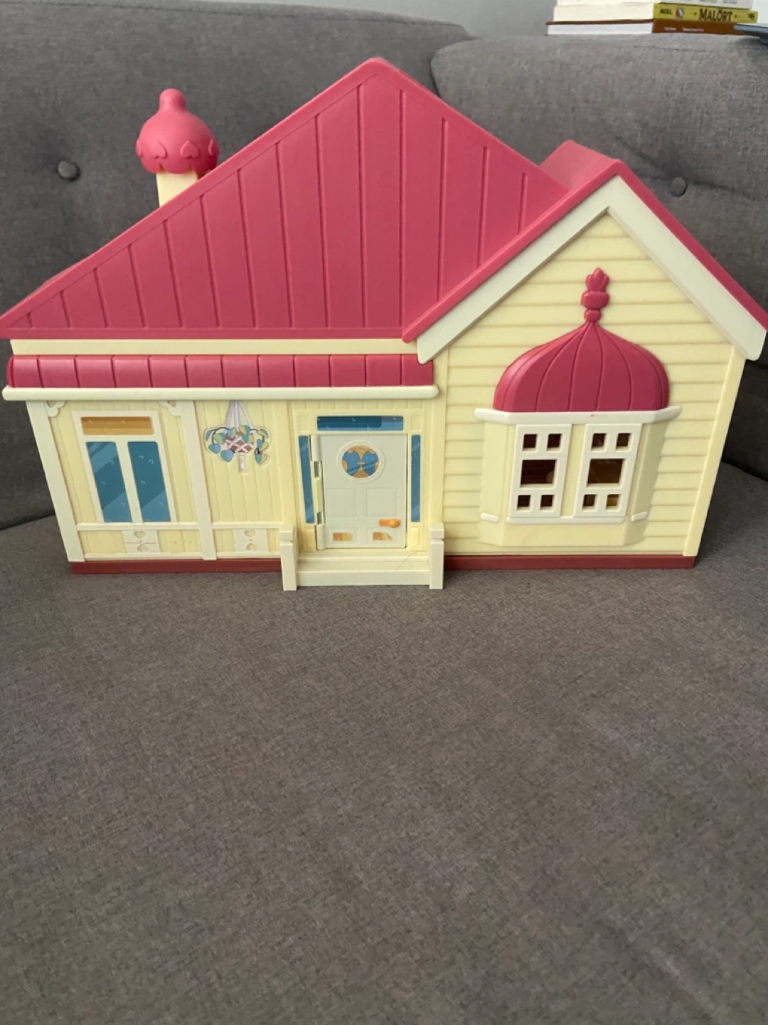 Bluey Family Home Playset with Figures - photo 2