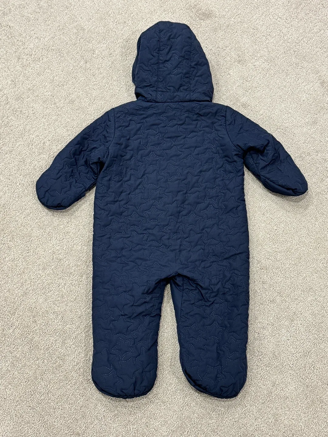 Baby Gap onesie snowsuit 6-12M image indicator(3)