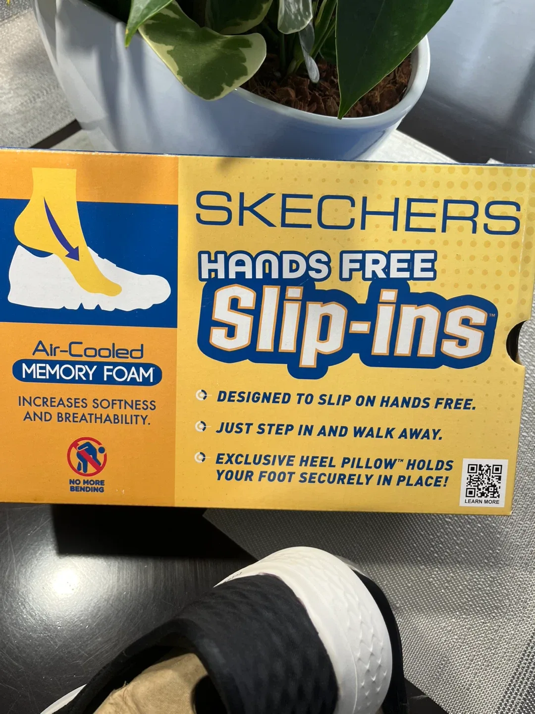 New Skechers Hands Free Slip-ins, Women's Size 8 image indicator(4)