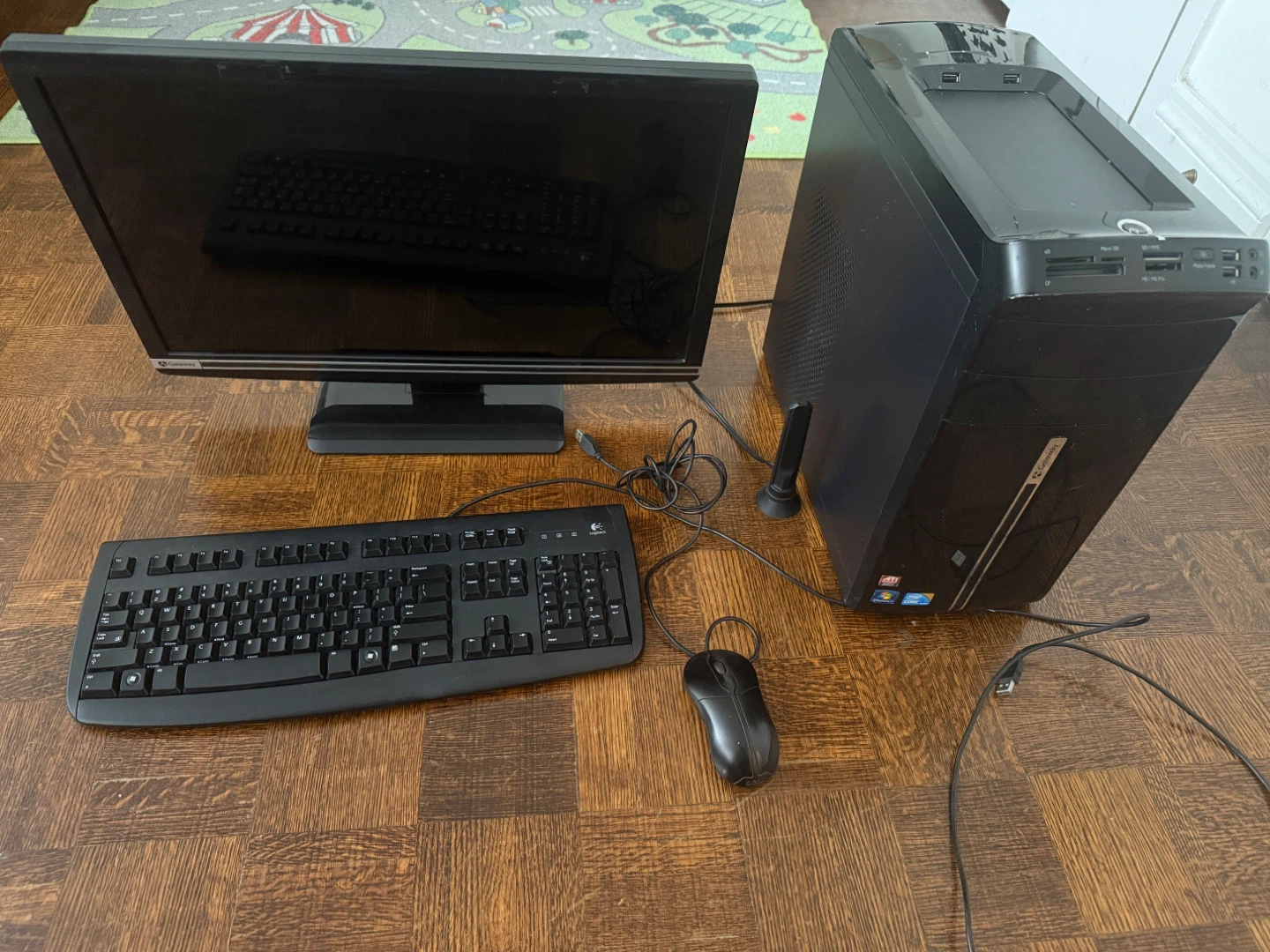 Gateway Desktop PC, Monitor , Keyboard, Mouse, Speakers - photo 4