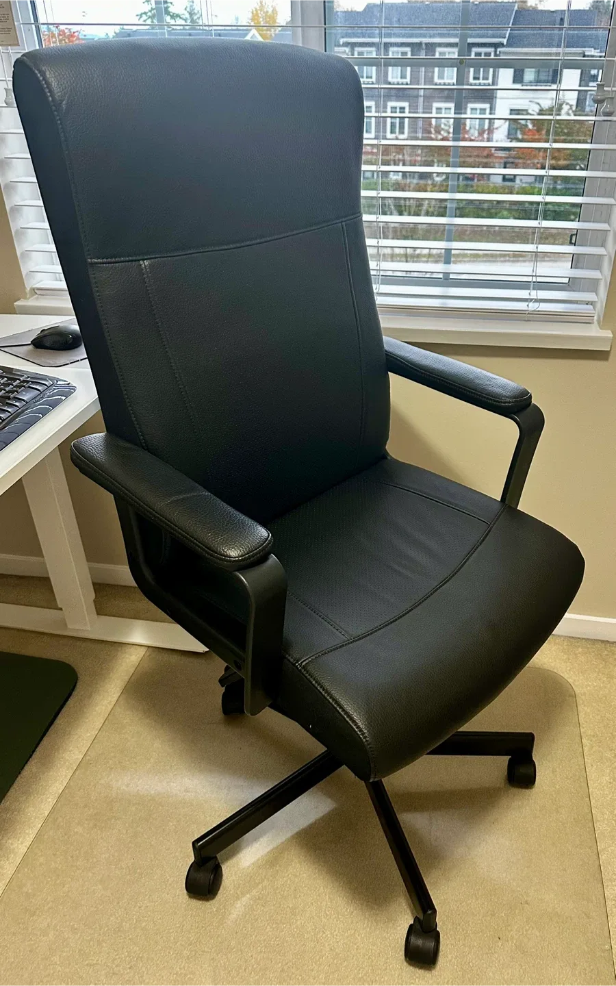 Swivel Office Chair - Ikea image indicator(3)