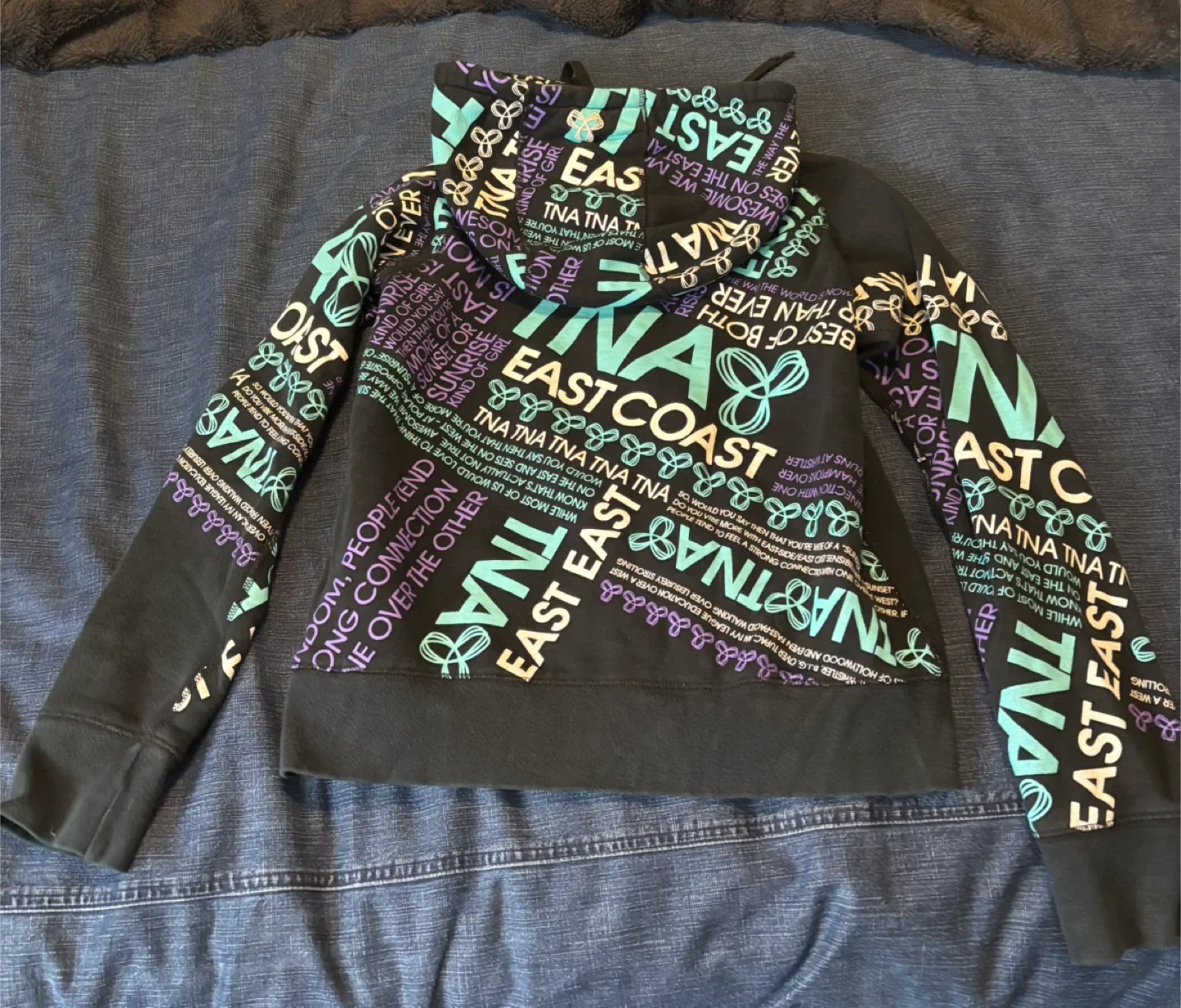 Vintage TNA Full Zip Hoodie - Size Medium image indicator(2)