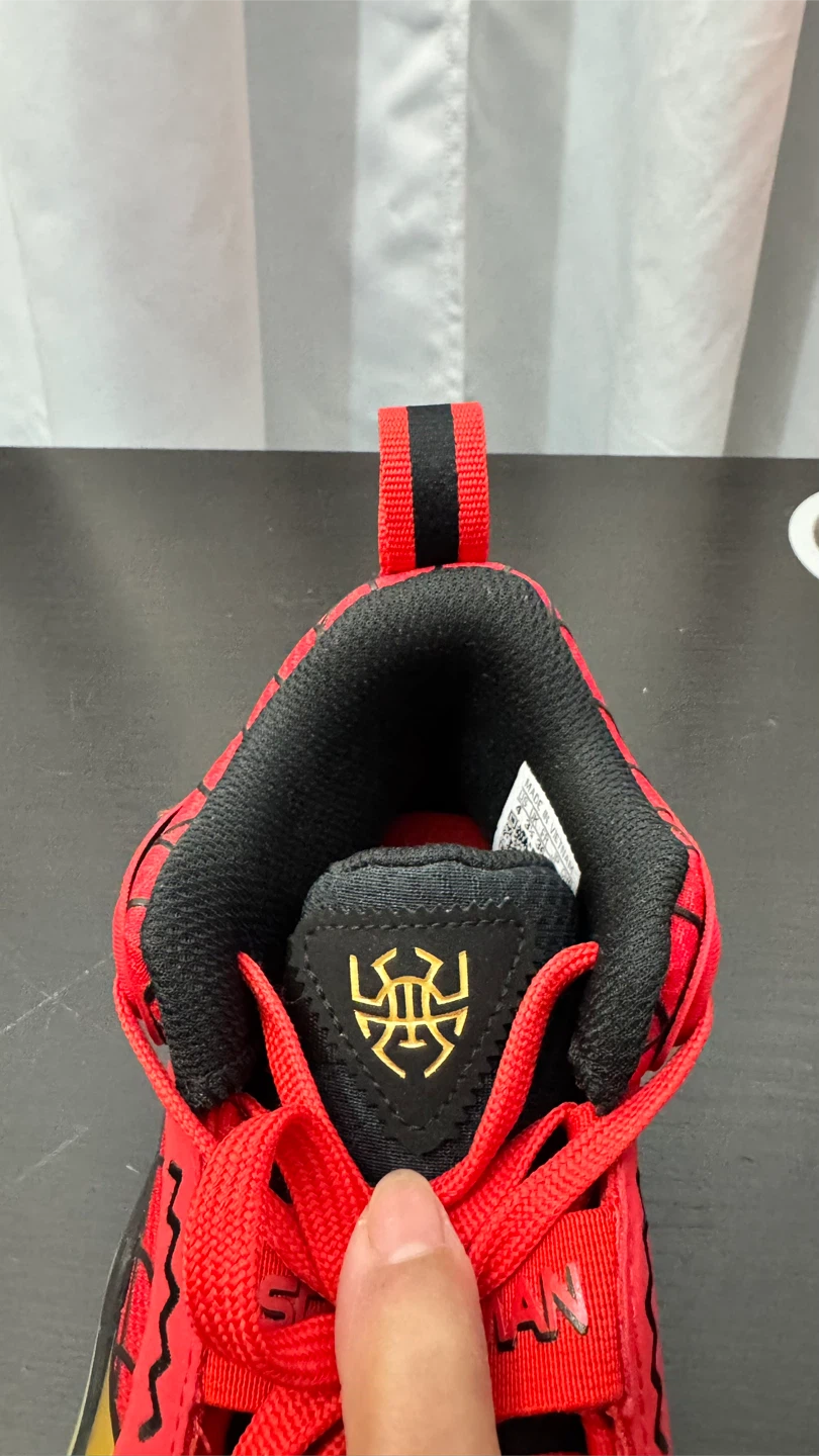 Adidas Donovan Mitchell Spiderman Shoes - US 4 - photo 3