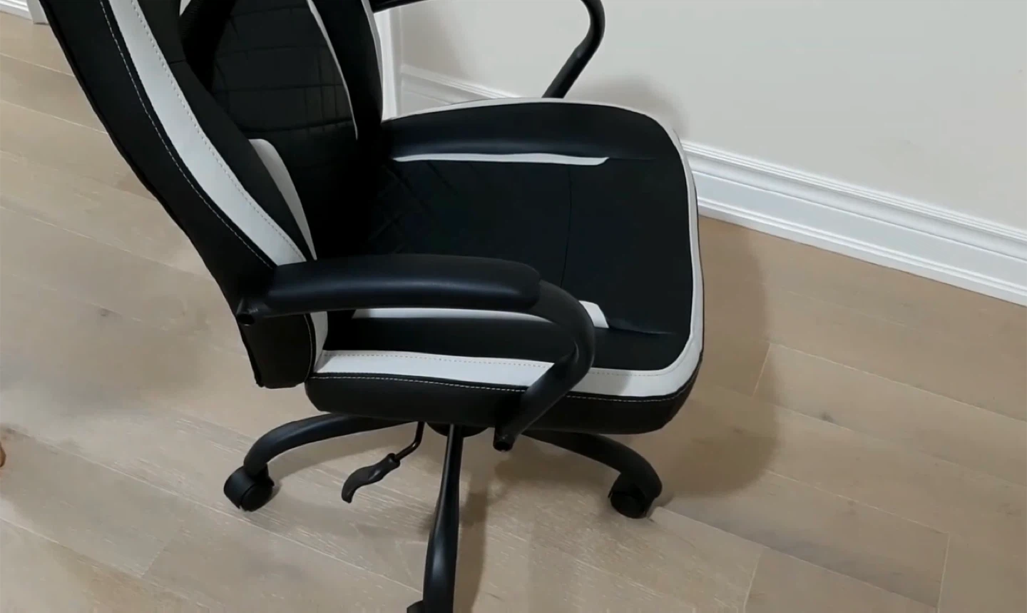 Black & White Gaming/Office task Chair(quilt) - photo 4