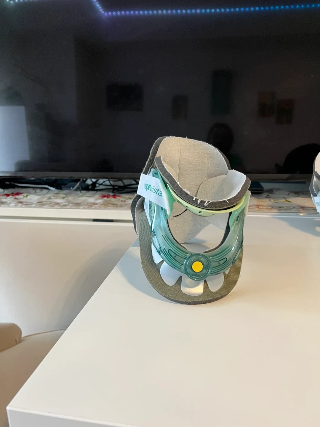 Aspen Vista TX Cervical Collar image indicator(2)