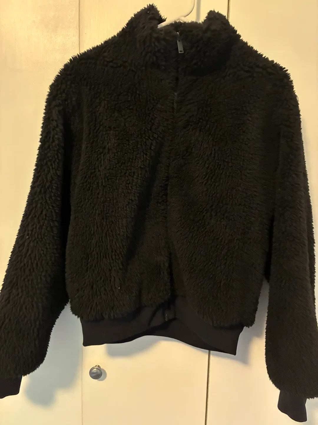 Babaton Faux Fur teddy  Jacket - Size M image indicator(2)