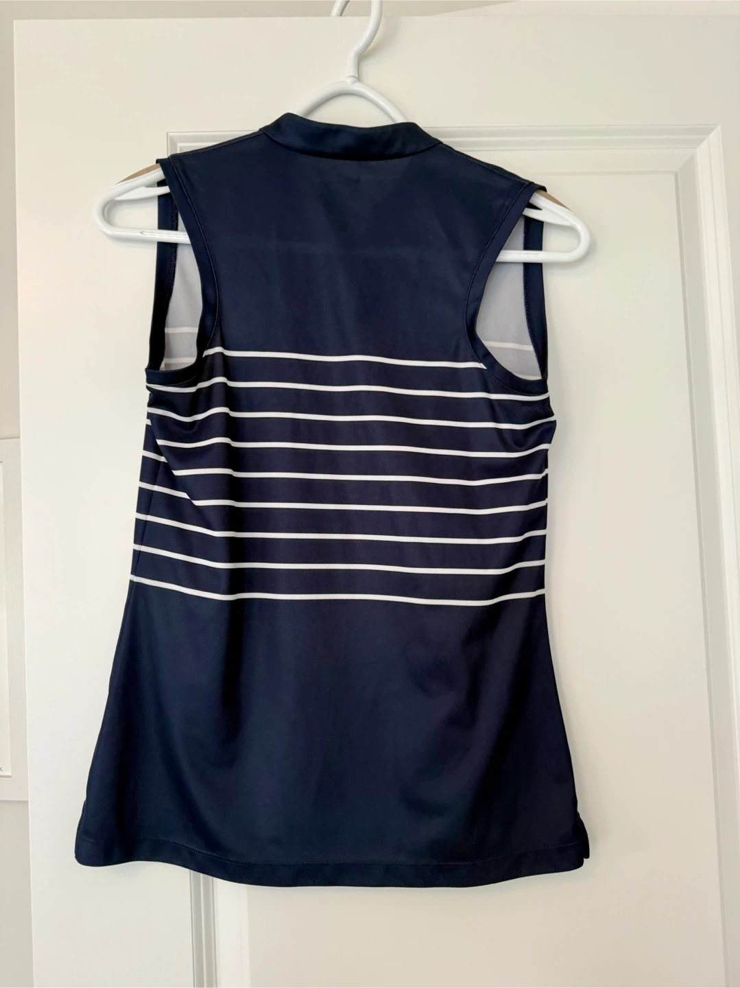Nike Women's sleeveless golf shirt - photo 2