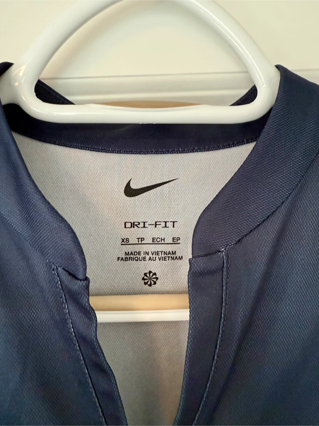 Nike Women's sleeveless golf shirt - photo 3