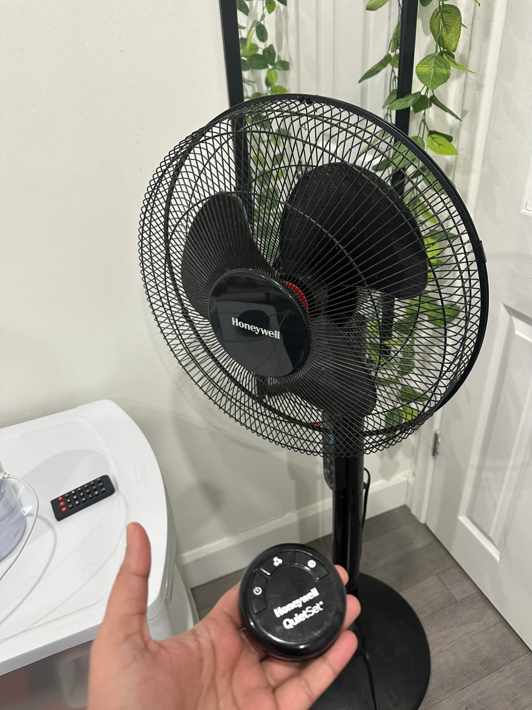 Honeywell QuietSet Stand Fan
