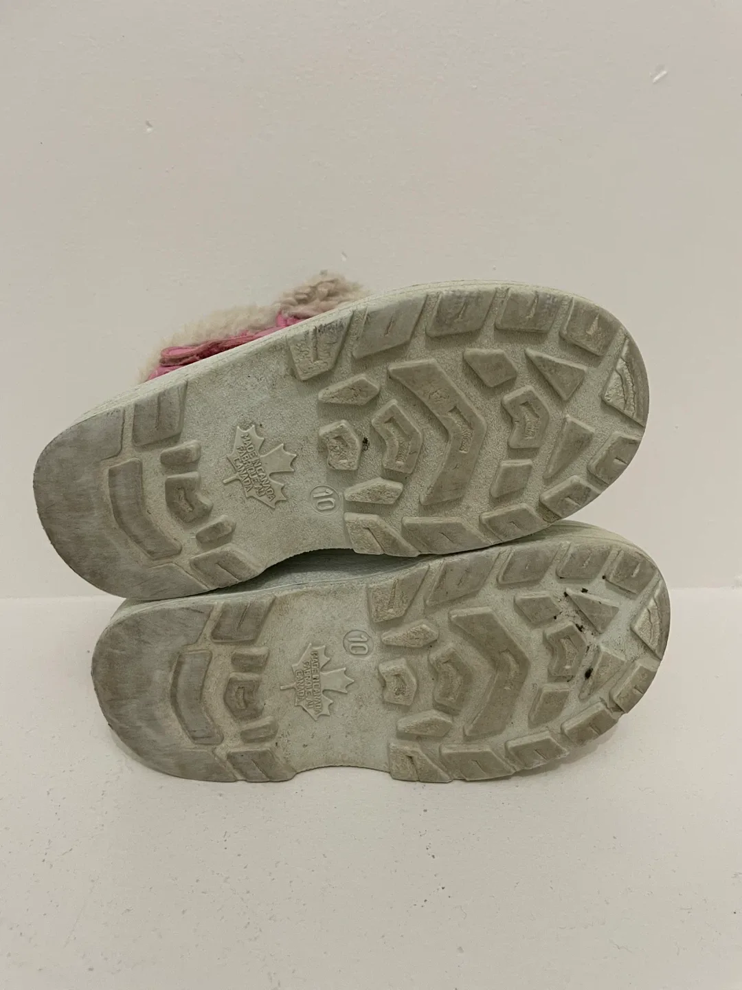 Girl’s/ kids GRAY WOLF snow boots size 10@downtown image indicator(4)