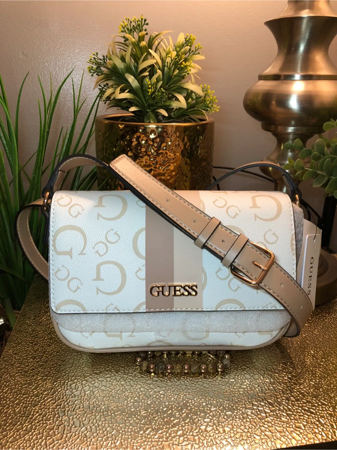 Guess White Shoulder Bag - New with Tags! image indicator(4)