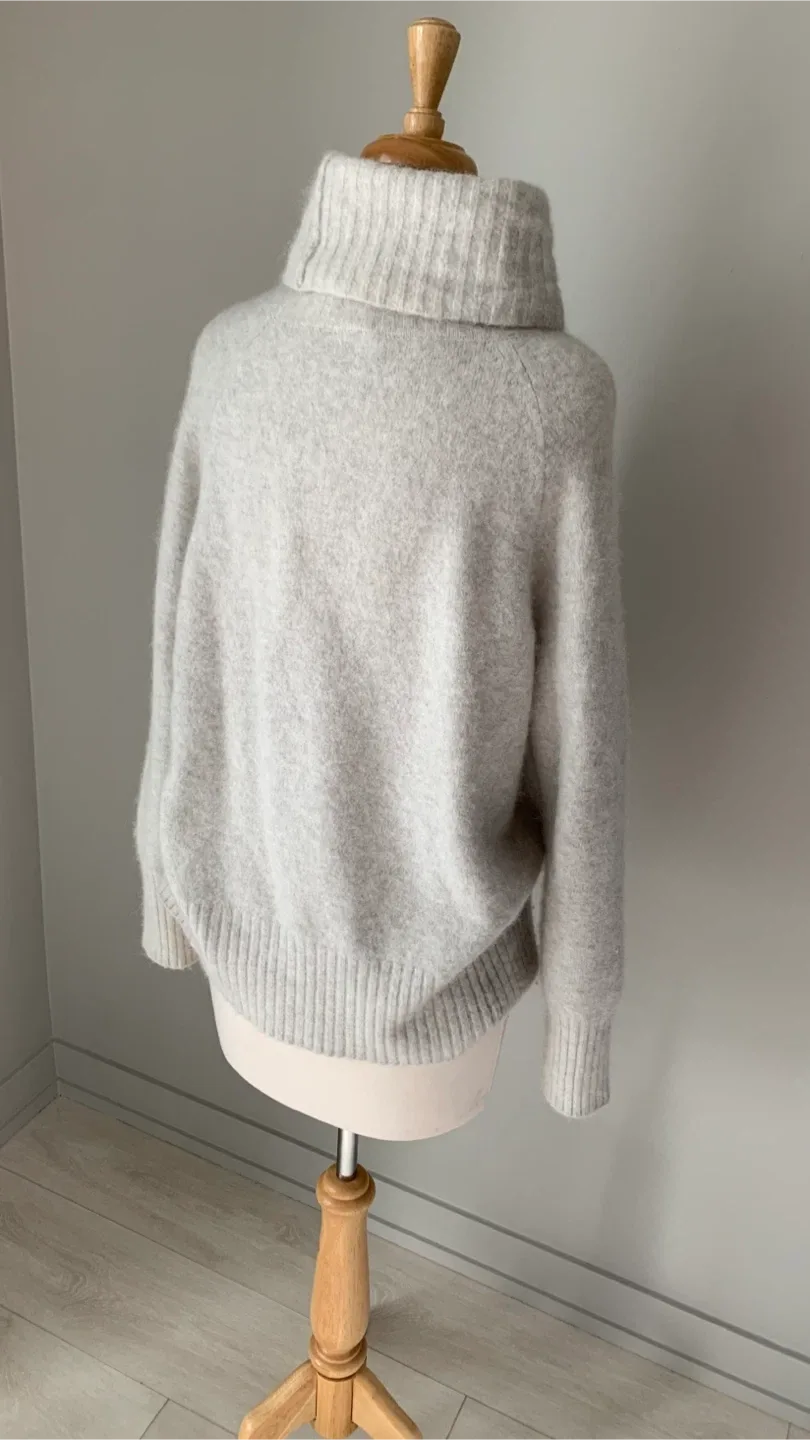 Babaton Taupe Cozy Sweater Size M (oversized) image indicator(4)